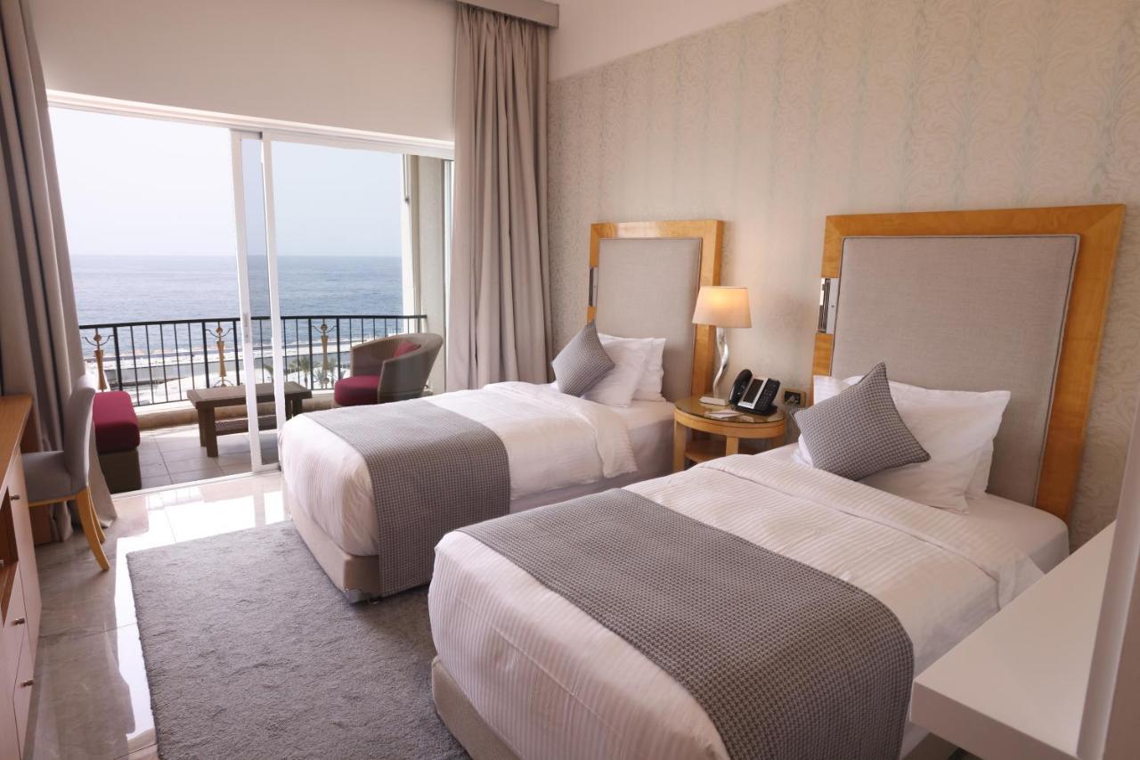 Riviera Hotel Beirut Exterior foto