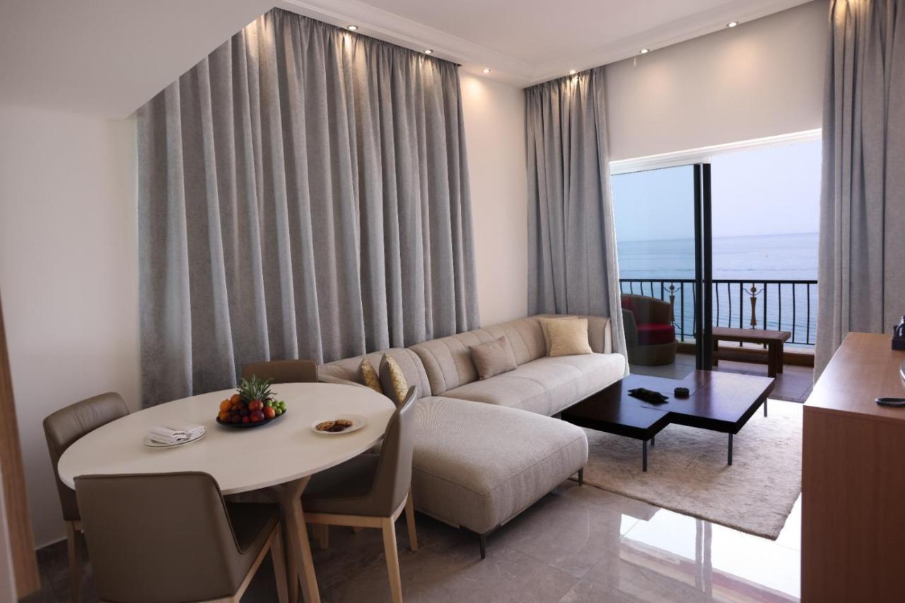 Riviera Hotel Beirut Exterior foto